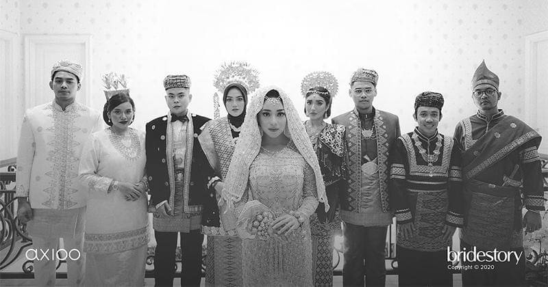 Instagram.com/thebridestory 