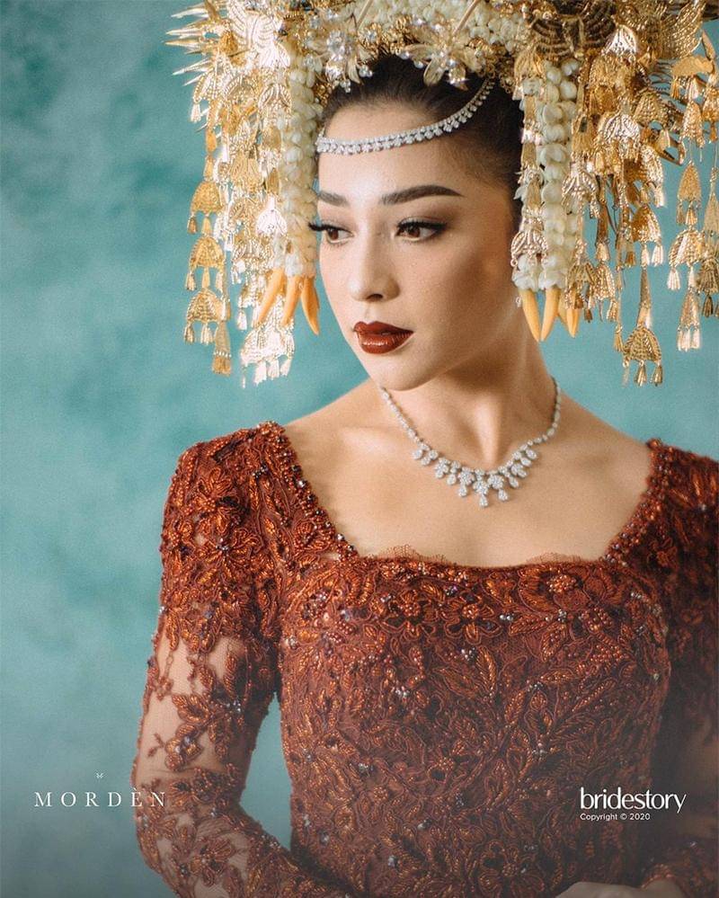 Instagram.com/thebridestory 