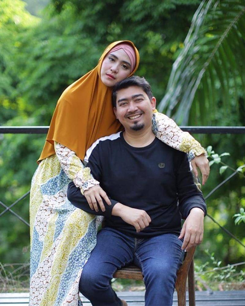 Instagram.com/apriljasmine85 