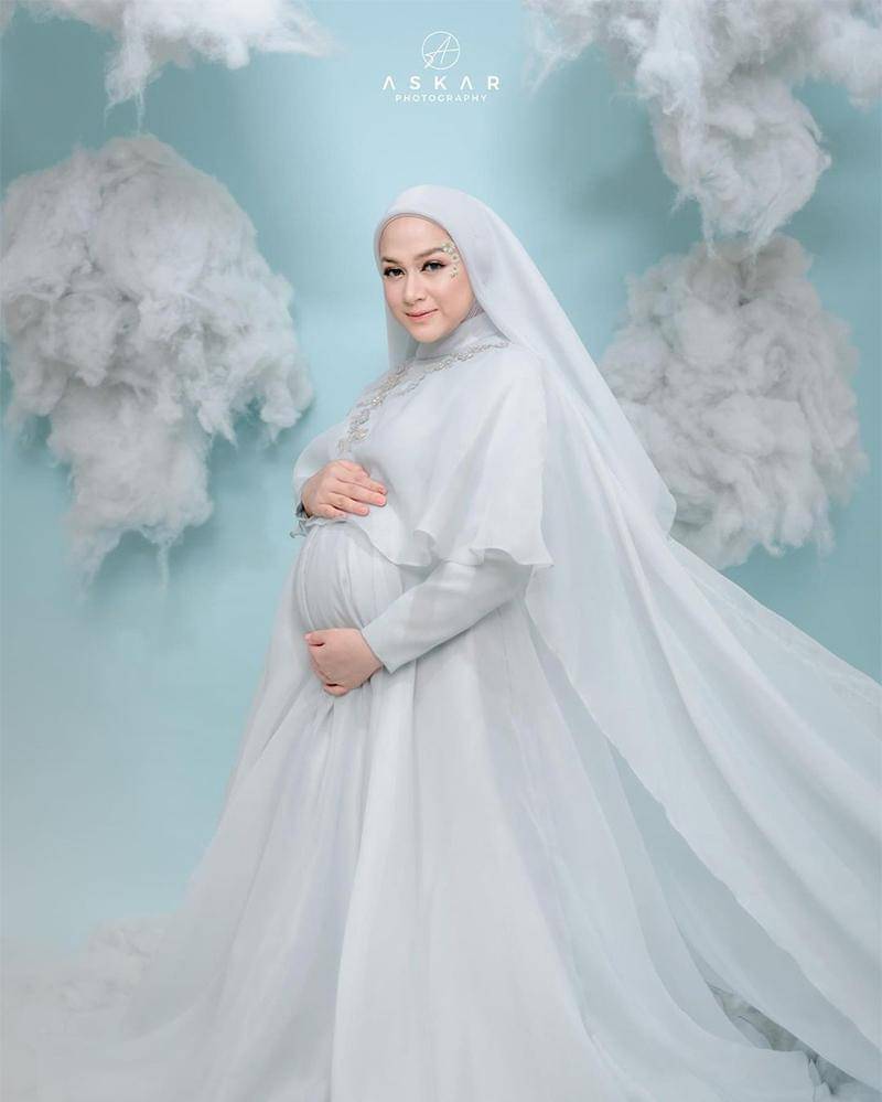 Instagram.com/ninazatulini22 