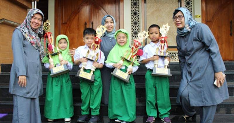 Kbtk.alazhar-kembangan.sch.id