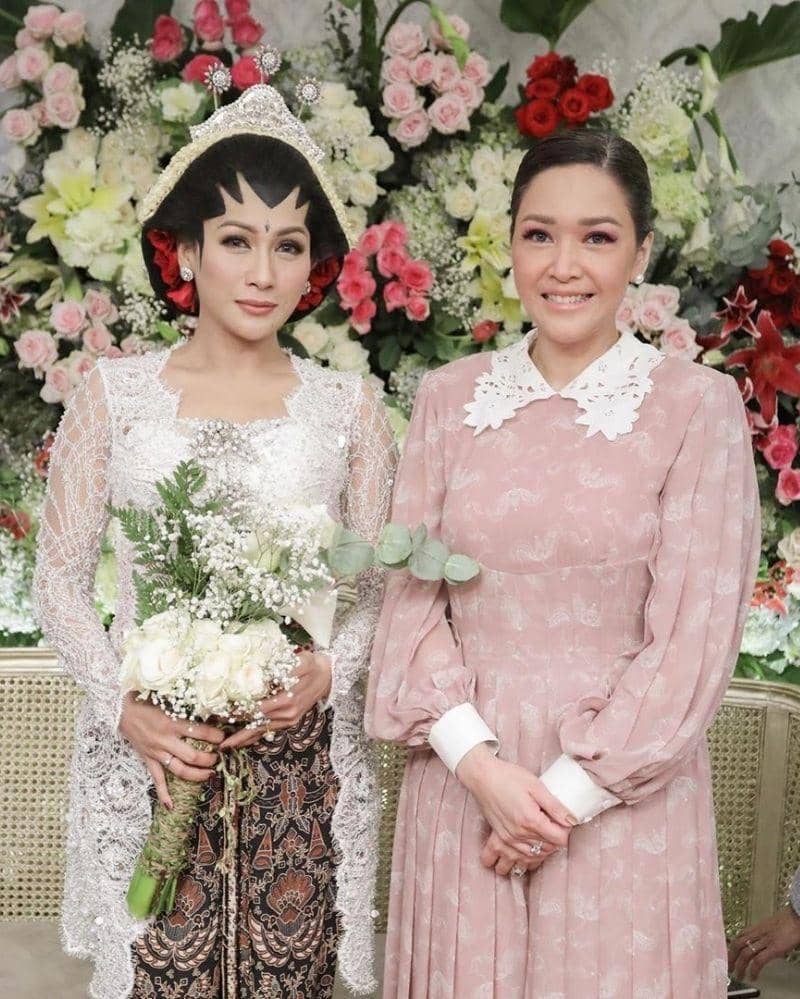 Instagram.com/tatajaneetaofficial/