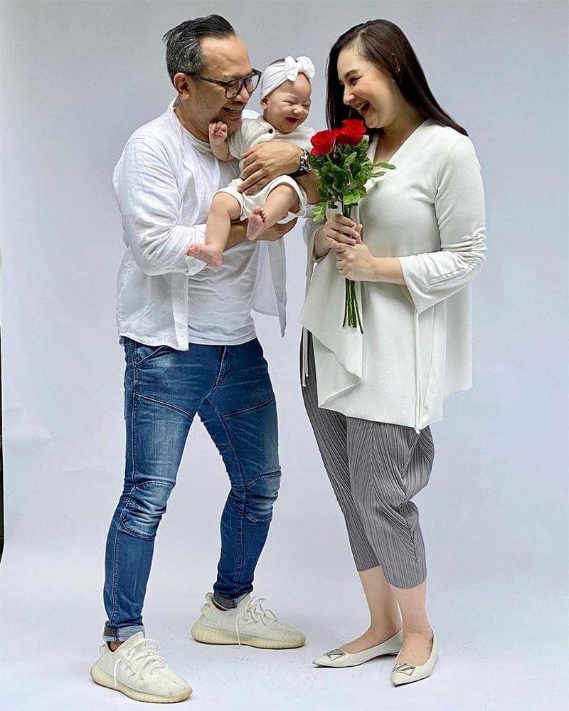 Instagram.com/monaratuliu  