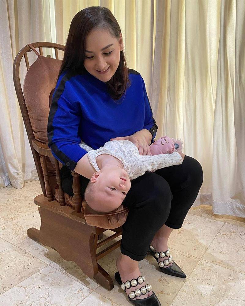 Instagram.com/monaratuliu  