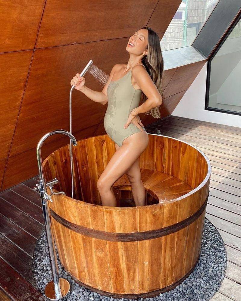 Instagram.com/jenniferbachdim/