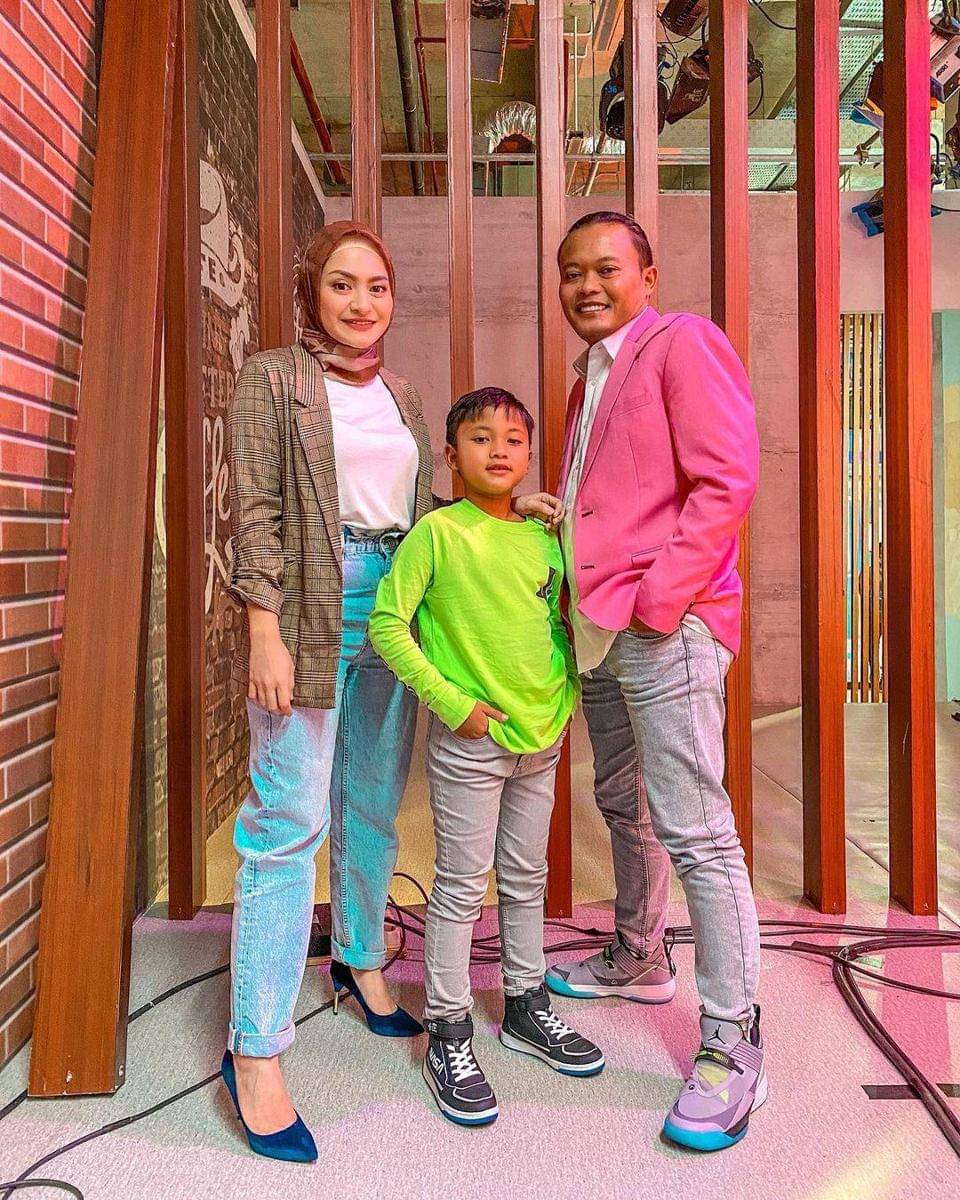 Instagram.com/nathalieholscher/