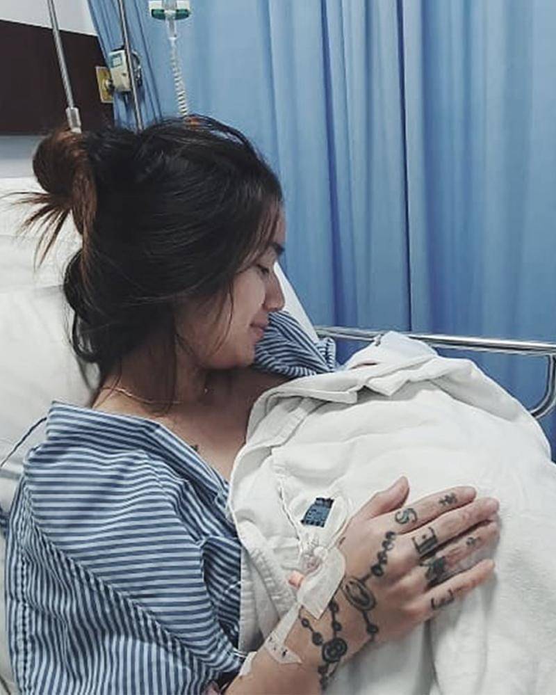 Instagram.com/dmustakira  