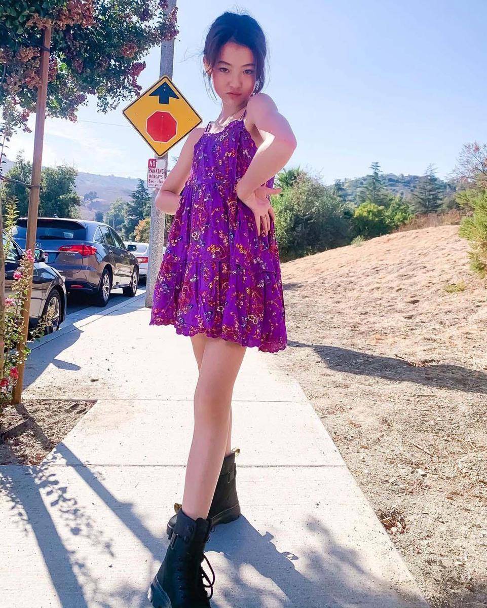 Instagram.com/Ellagross