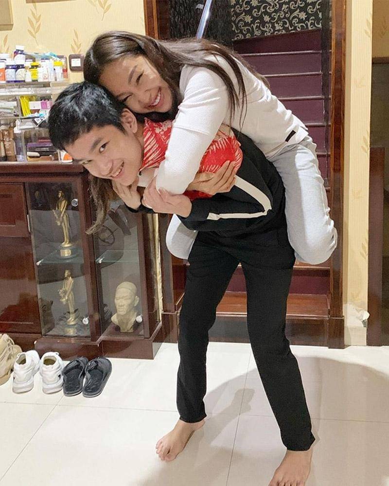 Instagram.com/azkacorbuzier