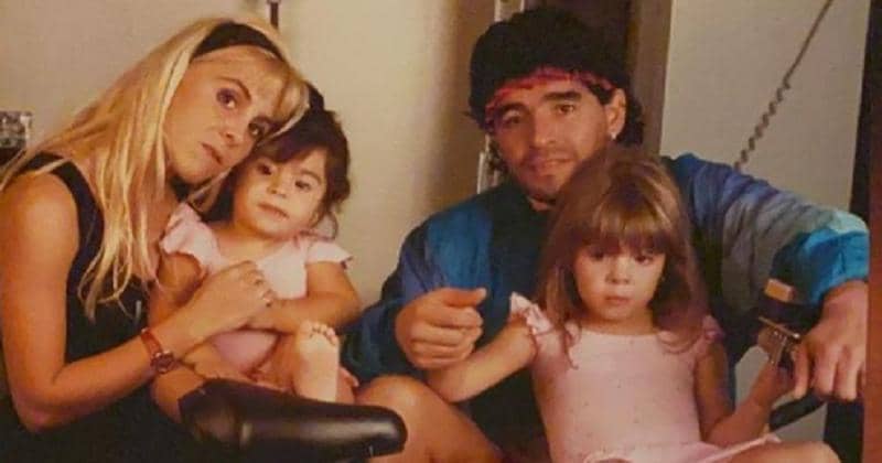 Wafat di Usia 60 Tahun, Ini 7 Potret Maradona dengan Keluarga