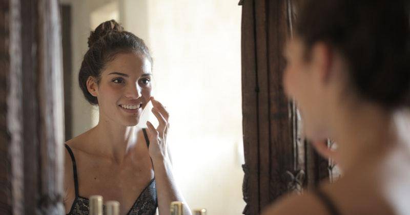 15 Rekomendasi Serum untuk Mencerahkan Wajah, Bebas Kulit Kusam