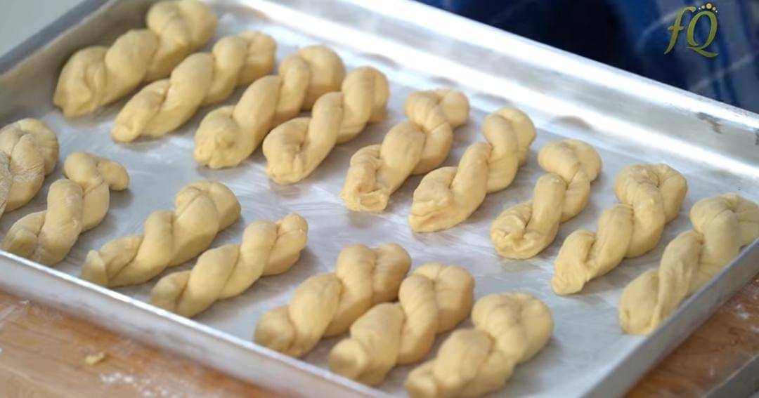 youtube.com/farahquinn