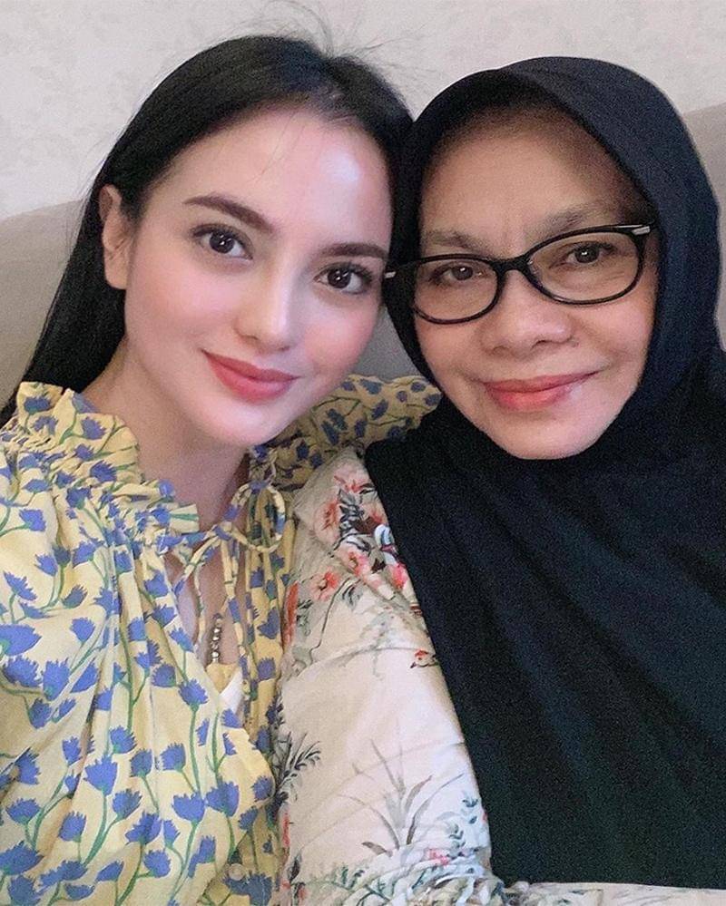 Instagram.com/ririnekawati