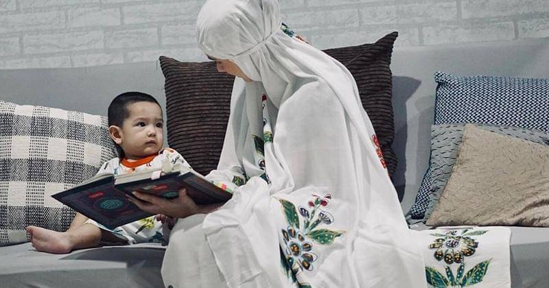 Instagram.com/putriannesaloka