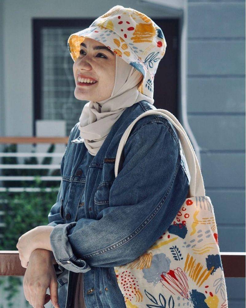 Instagram.com/putriannesaloka