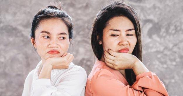 Rumput tetangga terlihat lebih hijau untuk mengungkapkan iri dengki - freepik/doucefleur