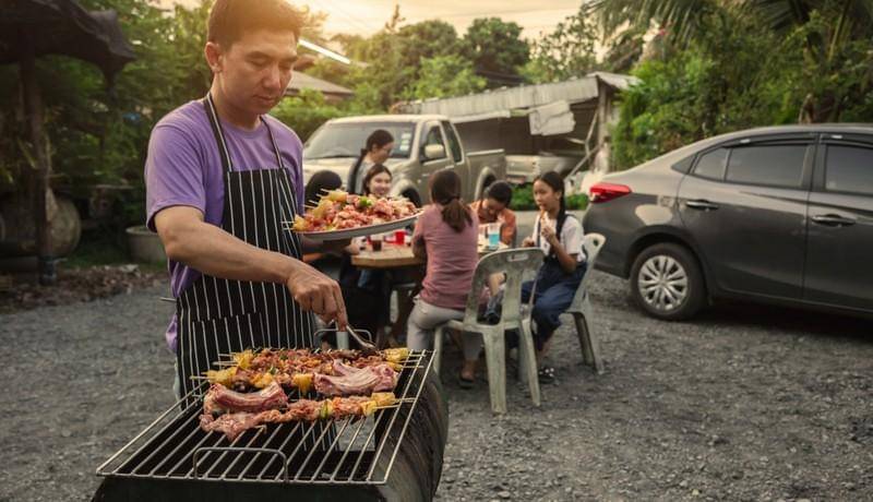 Shutterstock/PhuShutter