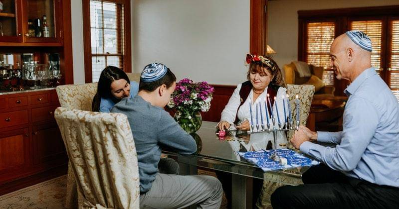 Pexels/RODNAE Productions