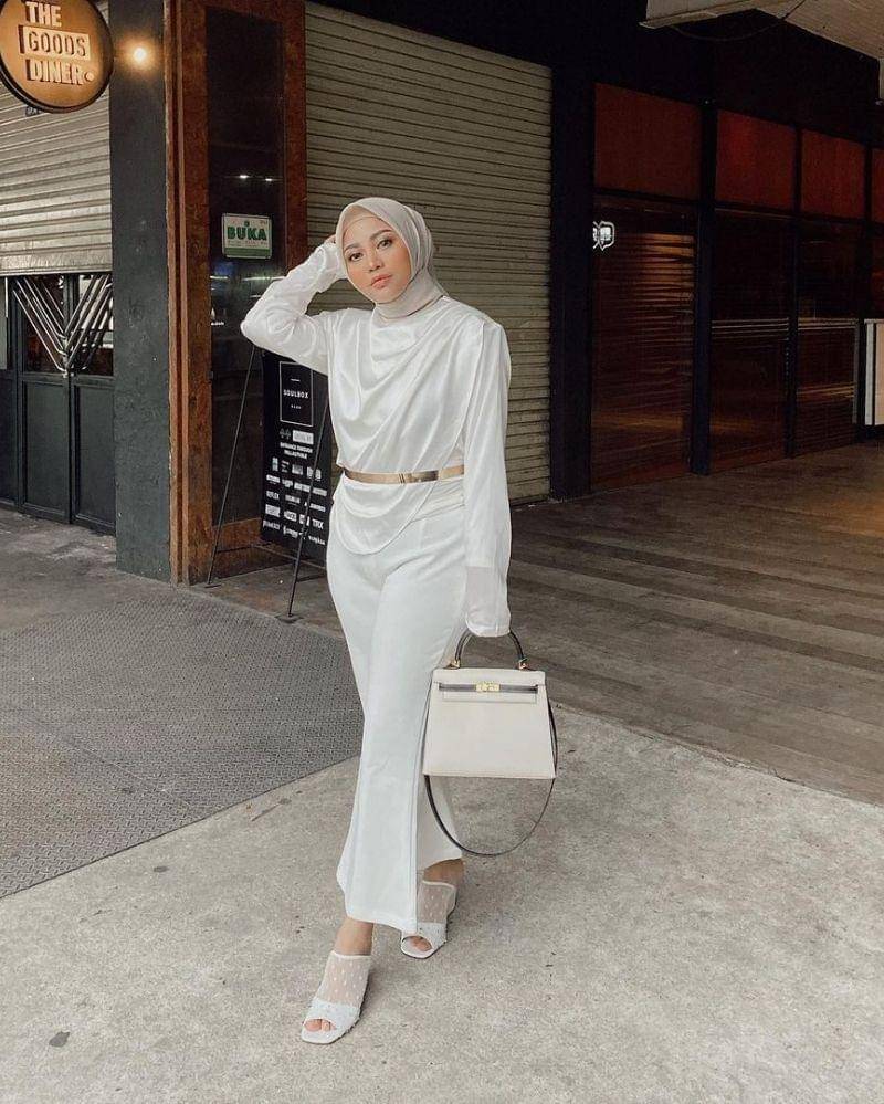 Instagram.com/rachelvennya