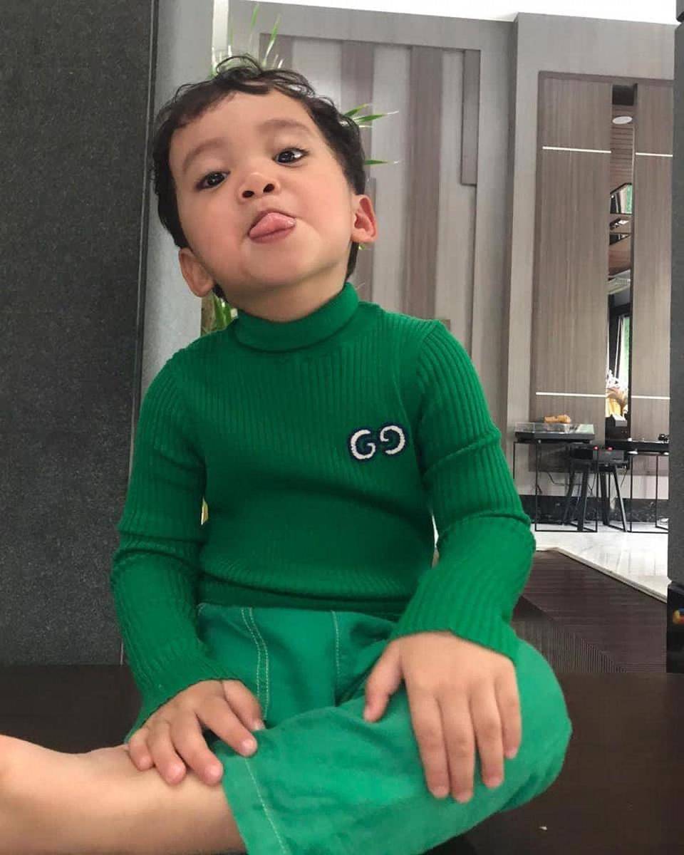 Instagram.com/rachelvennya