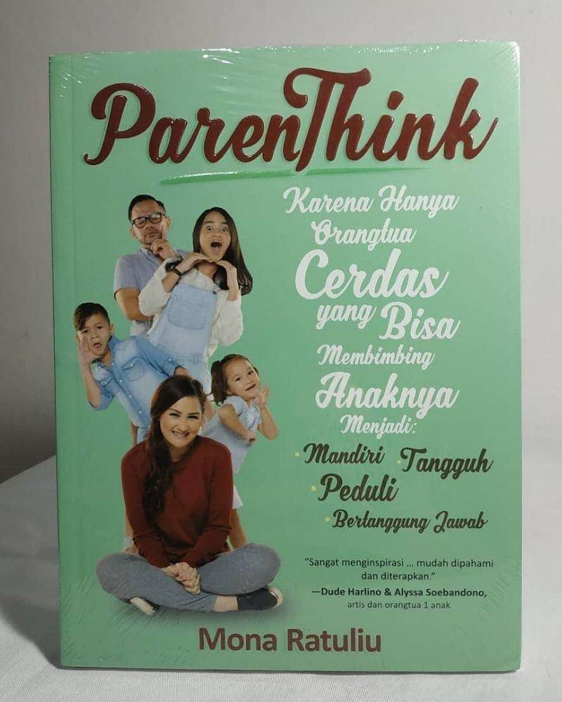 Facebook.com/flooreadbooks