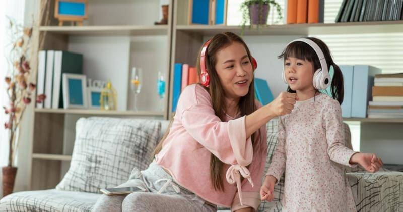 Shutterstock/surachet khamsuk