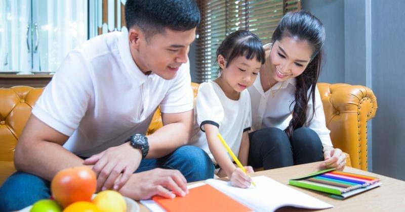 Shutterstock/anek.soowannaphoom