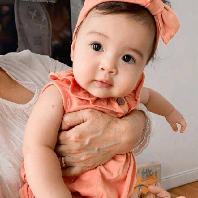 Instagram Rianti Cartwright