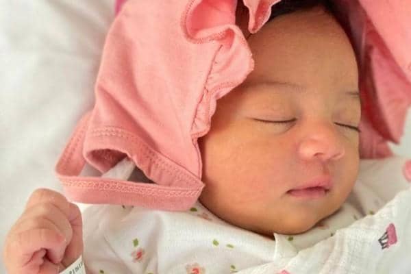 7 Potret Cantik Cara Rose, Anak Pertama Rianti Cartwright
