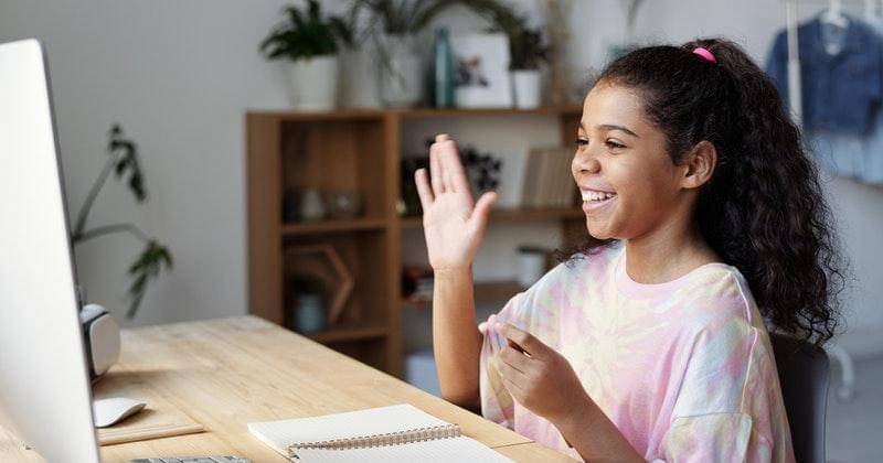 Pexels/Julia M Cameron