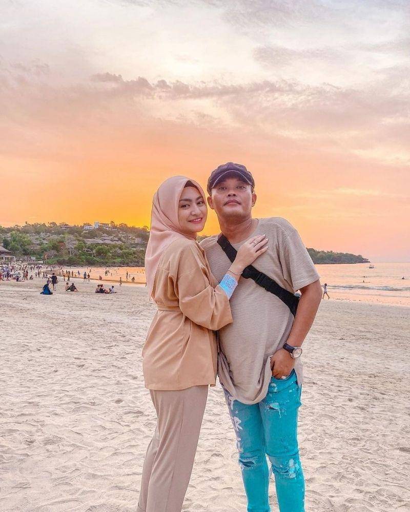 Instagram.com/nathalieholscher