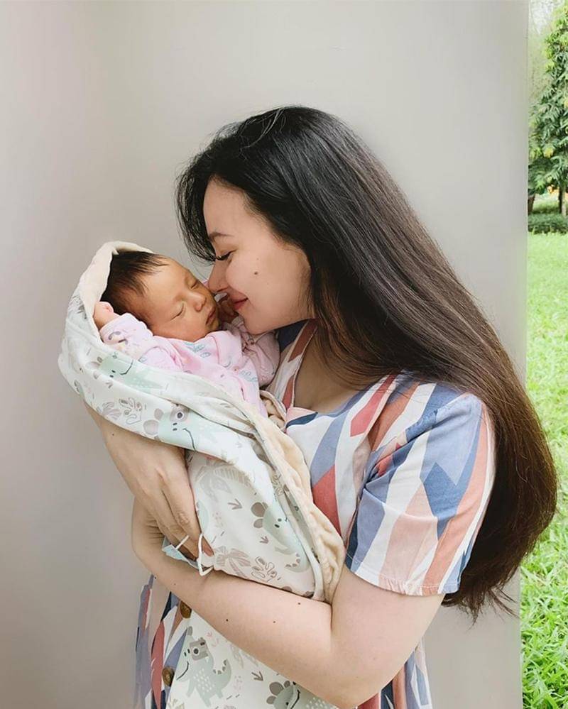 Instagram.com/asmirandah89  