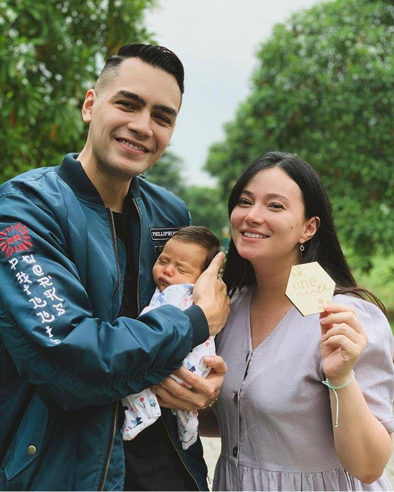 Instagram.com/asmirandah89  