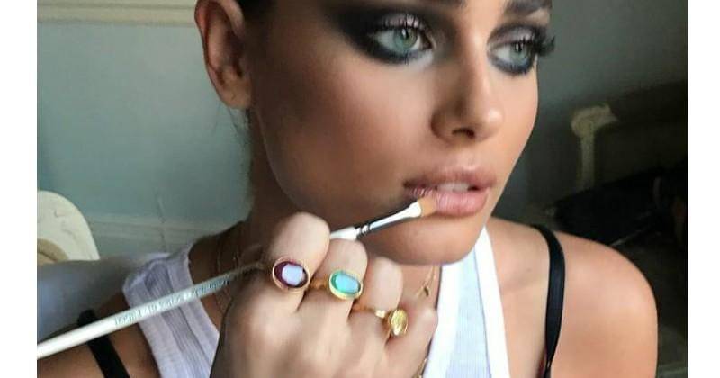 Instagram/lisaeldridgemakeup