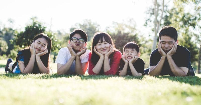 Bisa Jadi Panutan, Ini 5 Zodiak yang Paling Sayang Keluarga