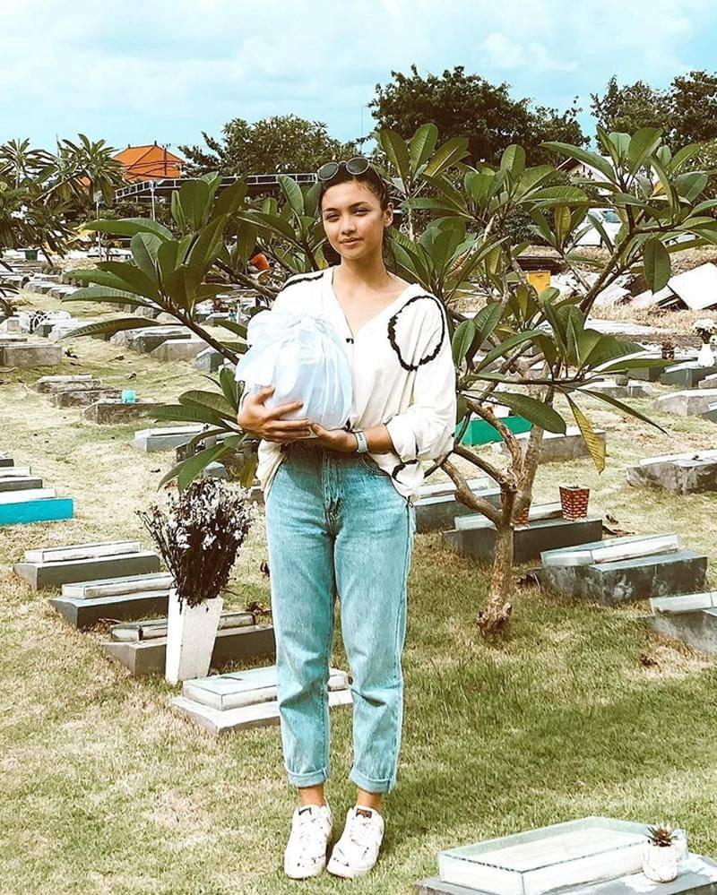 Instagram.com/angelagilsha