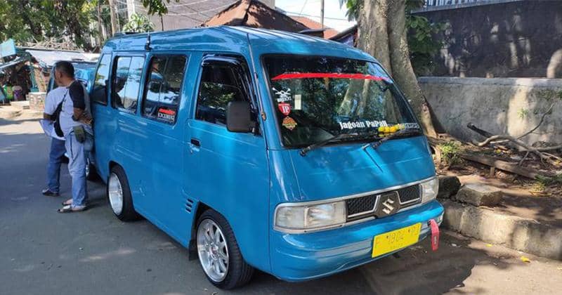 Ilustrasi angkot - Indonesiaexpat.id