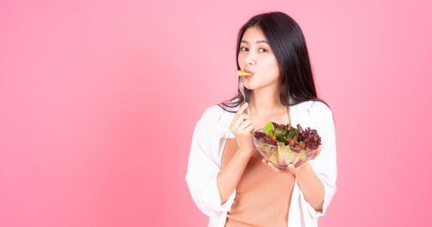 Tips agar Tetap Sehat saat Lebaran Ketika Sulit Hindari Godaan Makanan