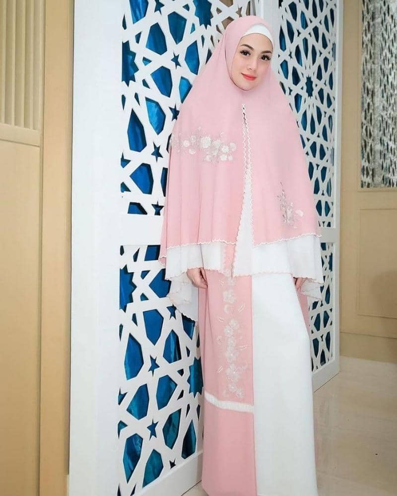 Instagram.com/celine_evangelista/