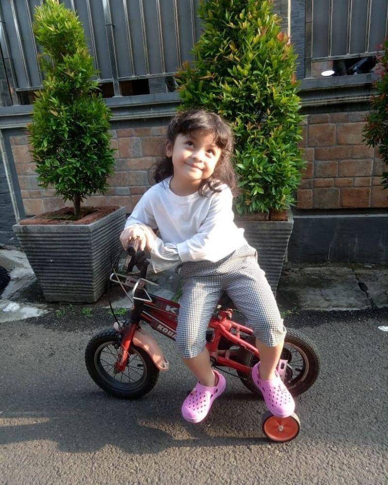 Instagram.com/farashakila2015