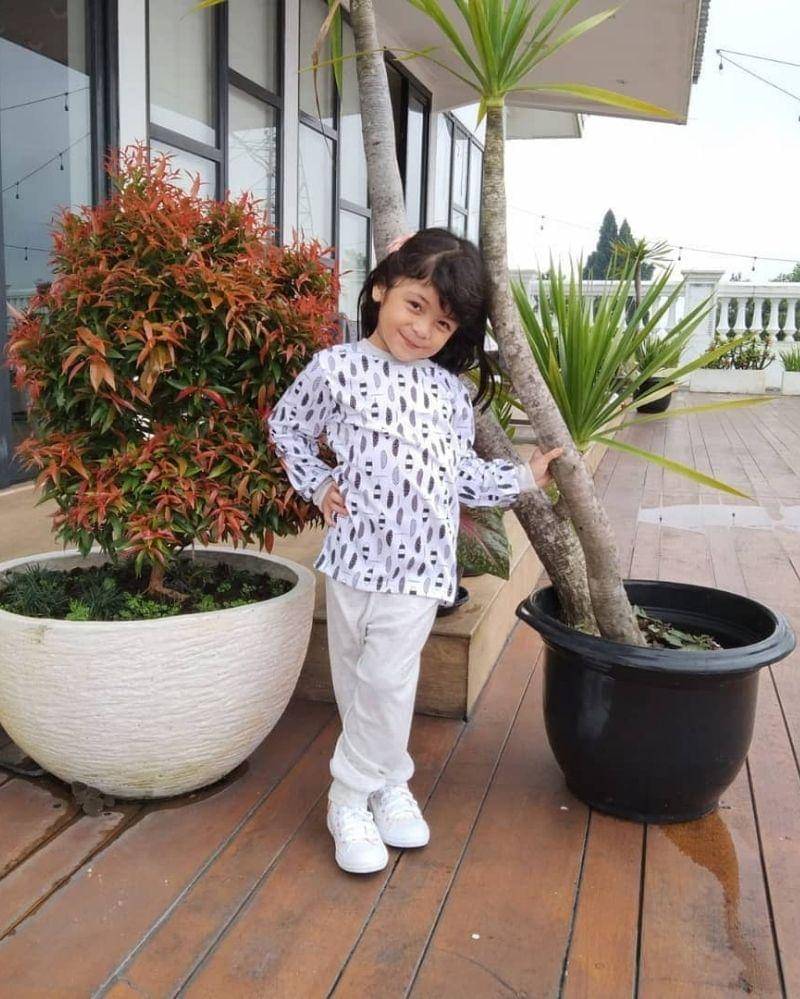 Instagram.com/farashakila2015