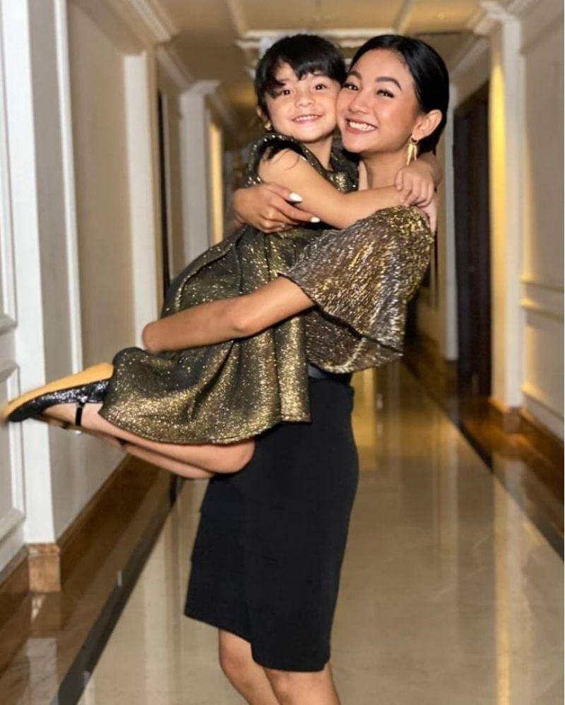 Instagram.com/farashakila2015