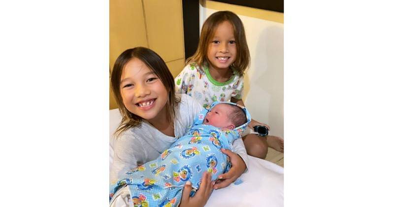   instagram.com/jenniferbachdim  