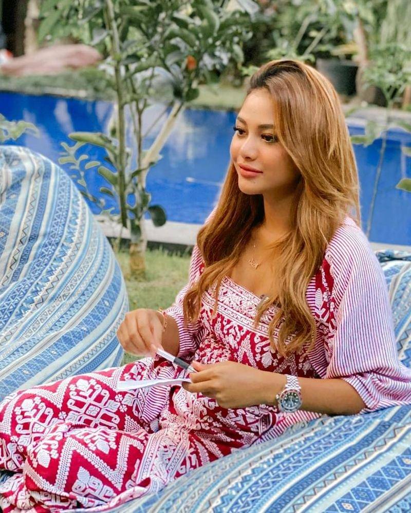 Instagram.com/aurelie.hermansyah