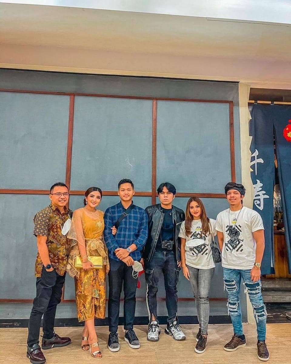 Instagram.com/aurelie.hermansyah