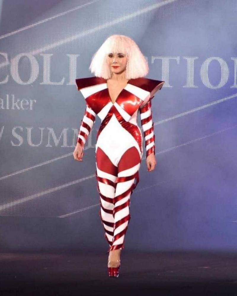 Instagram.com/dewisukarnoofficial