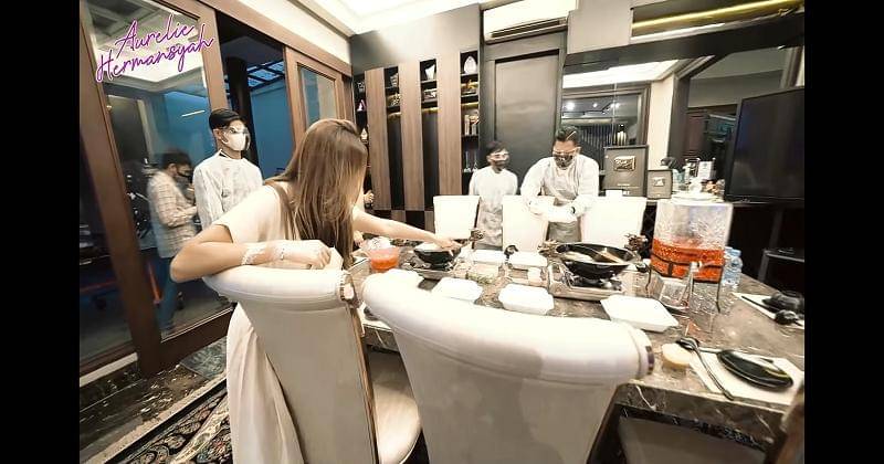   Youtube.com/Aurel Hermansyah  