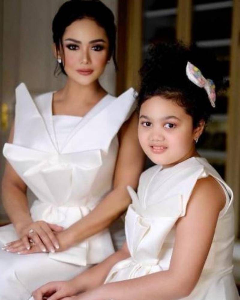 Instagram.com/krisdayantilemos