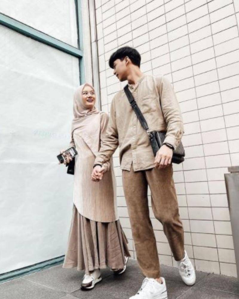 Instagram.com/rey_mbayang/?hl=en