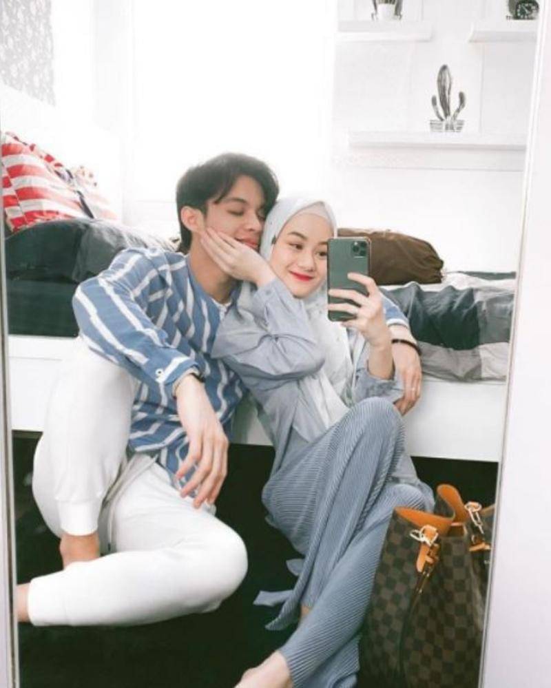 Instagram.com/rey_mbayang/?hl=en